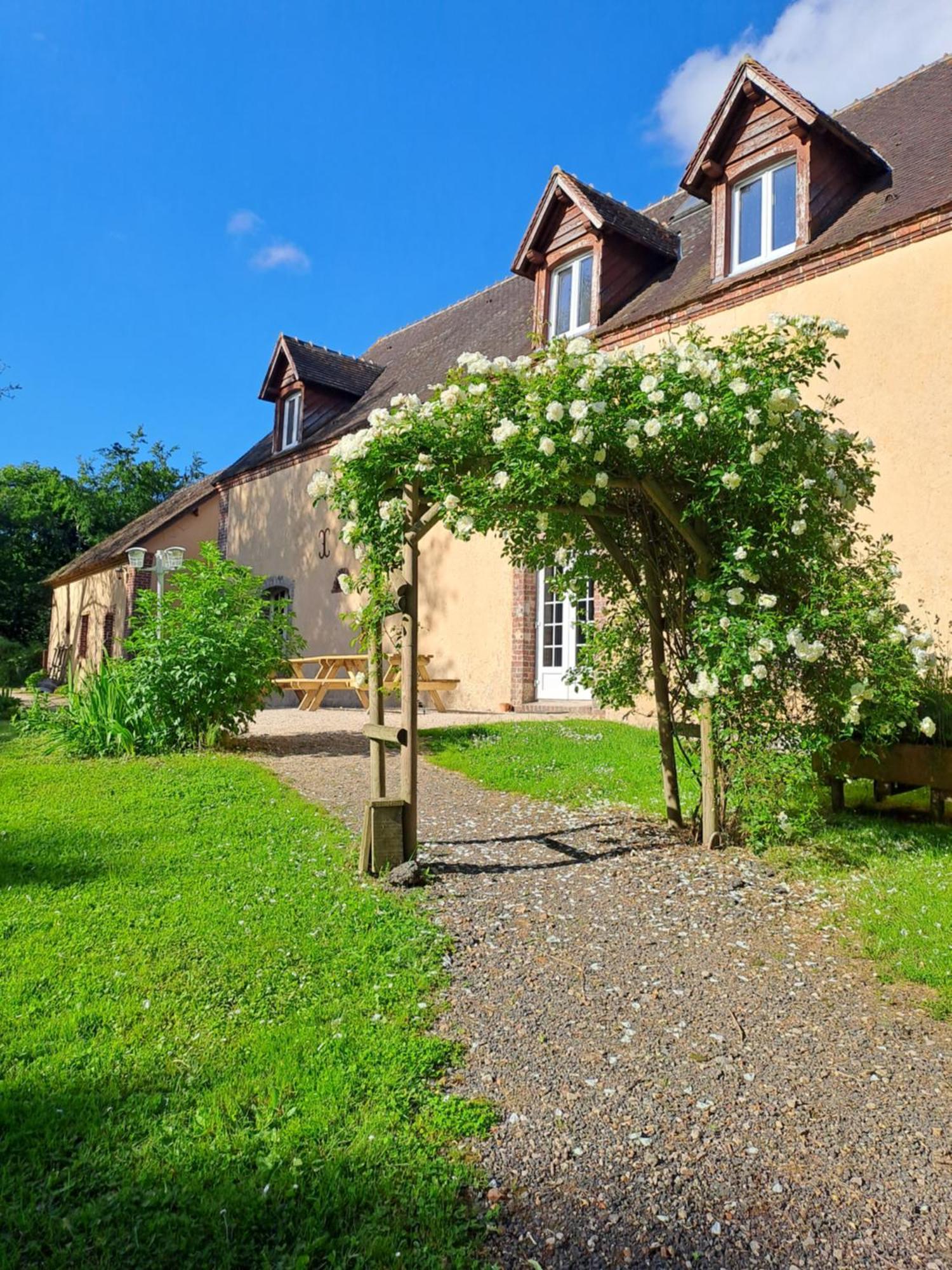 Gite Des Etangs De Beaulieu Le Plessis-Dorin Bagian luar foto