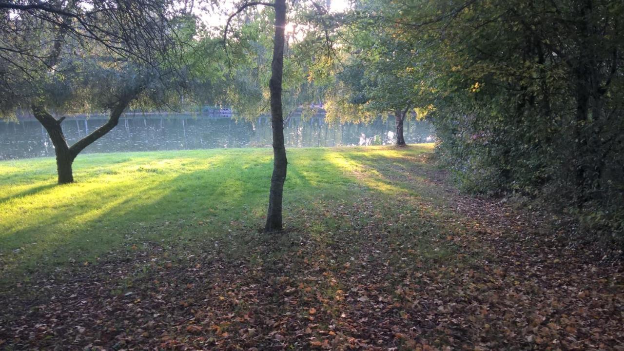 Gite Des Etangs De Beaulieu Le Plessis-Dorin Bagian luar foto