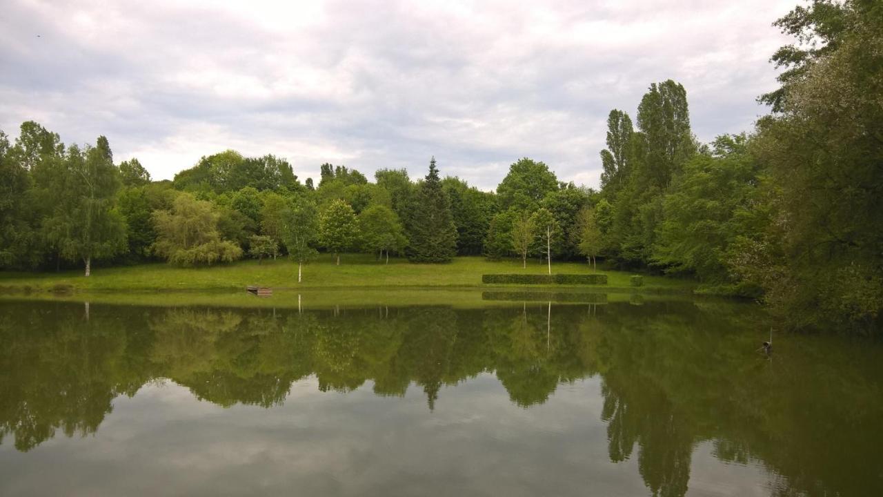 Gite Des Etangs De Beaulieu Le Plessis-Dorin Bagian luar foto